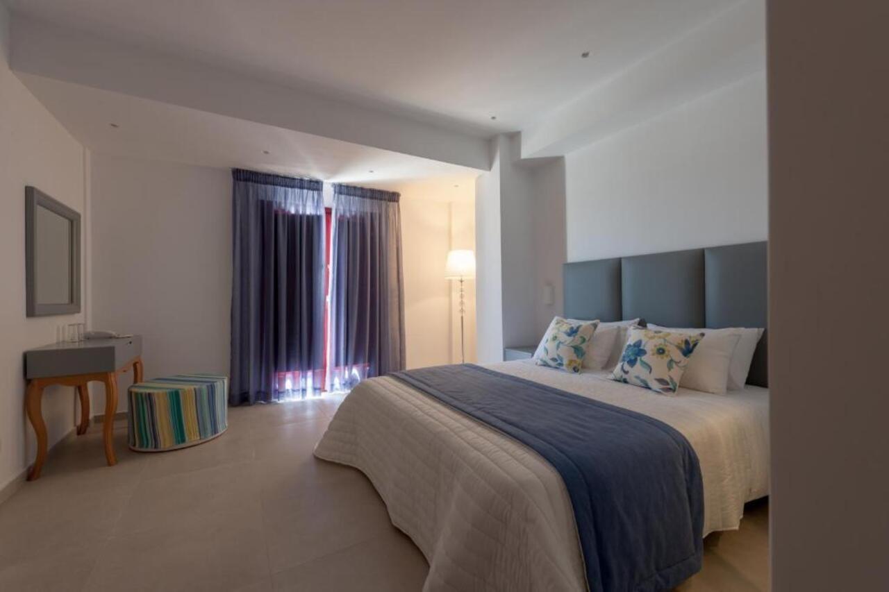 Mar N Mar Crown Hotel-Suites Kamári Екстериор снимка