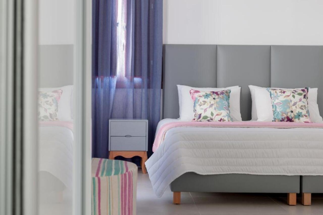 Mar N Mar Crown Hotel-Suites Kamári Екстериор снимка