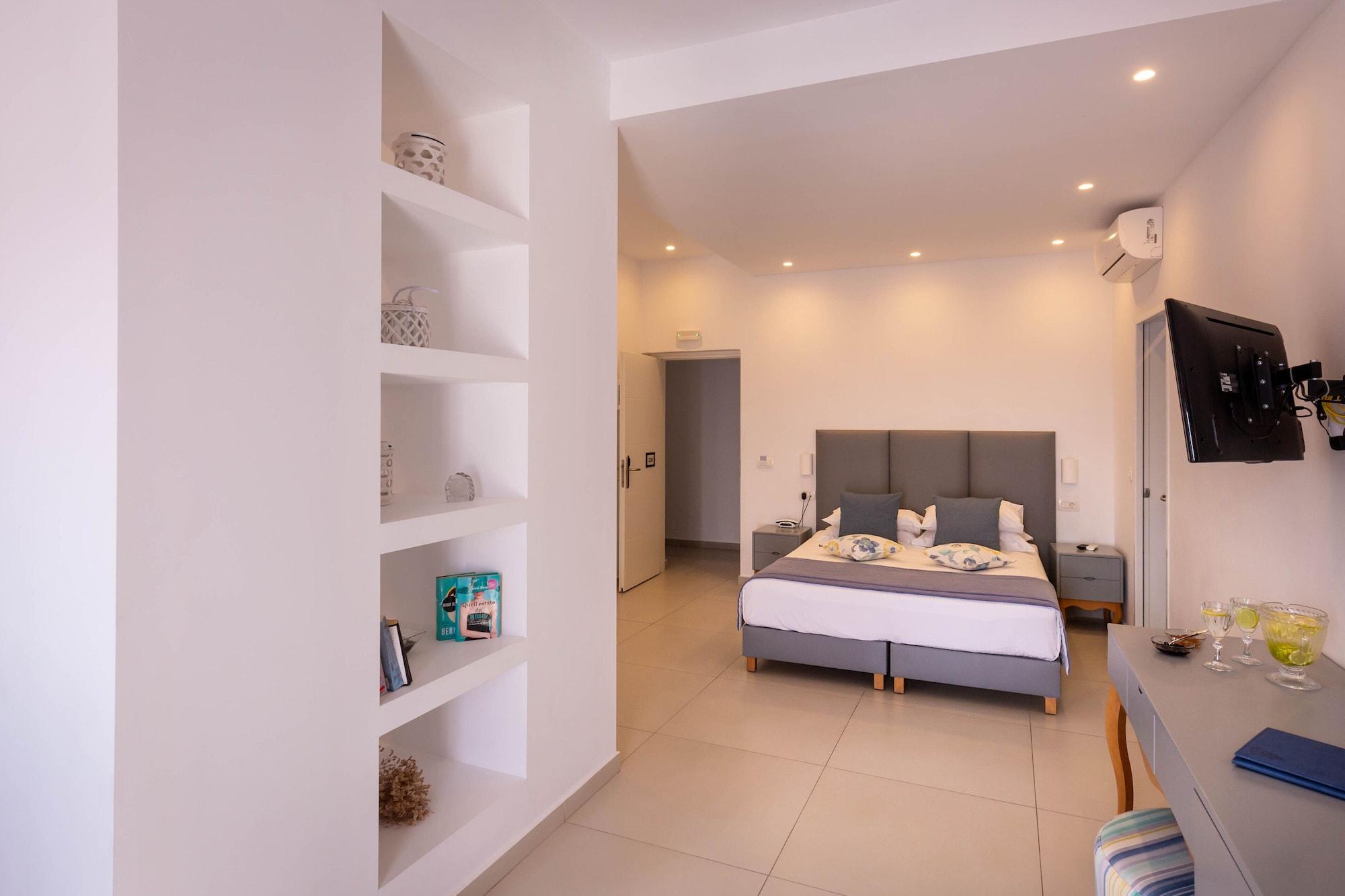 Mar N Mar Crown Hotel-Suites Kamári Екстериор снимка
