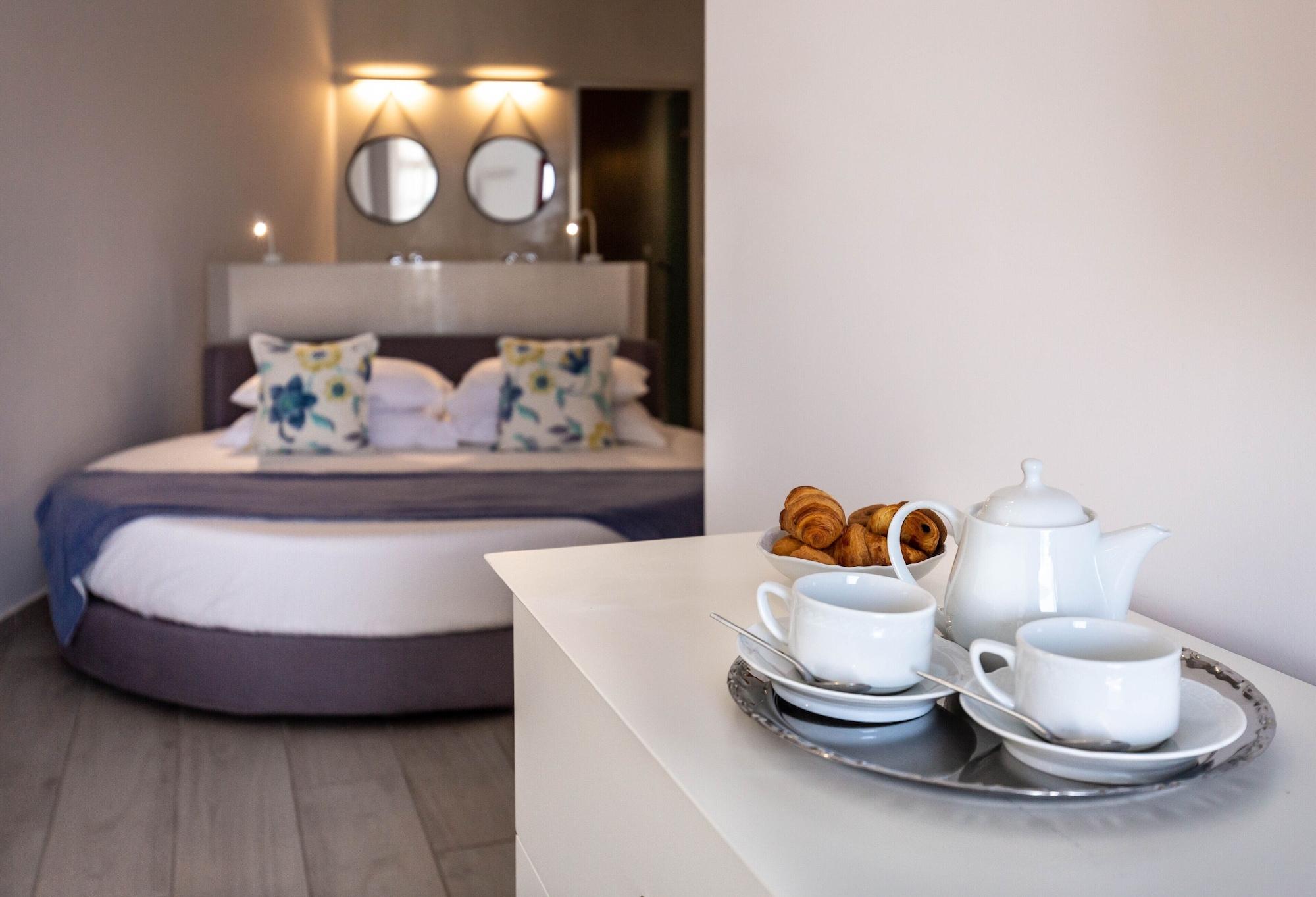 Mar N Mar Crown Hotel-Suites Kamári Екстериор снимка