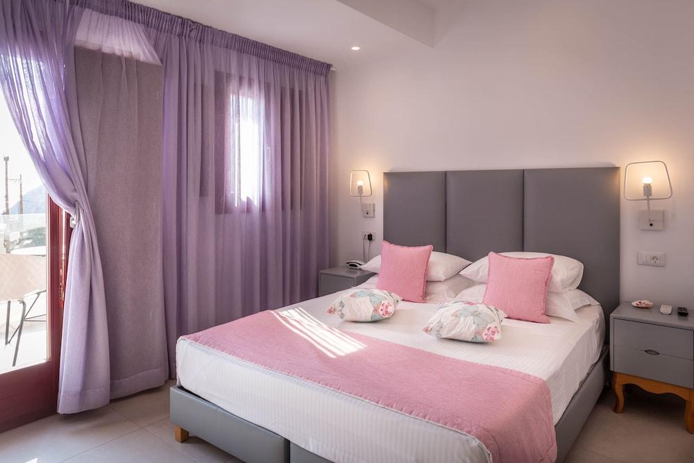 Mar N Mar Crown Hotel-Suites Kamári Екстериор снимка