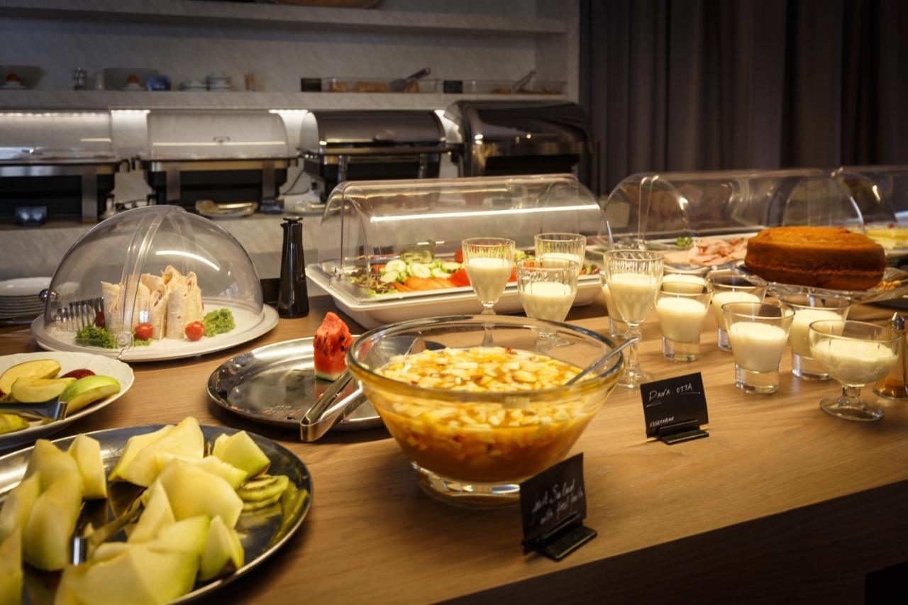 Mar N Mar Crown Hotel-Suites Kamári Екстериор снимка