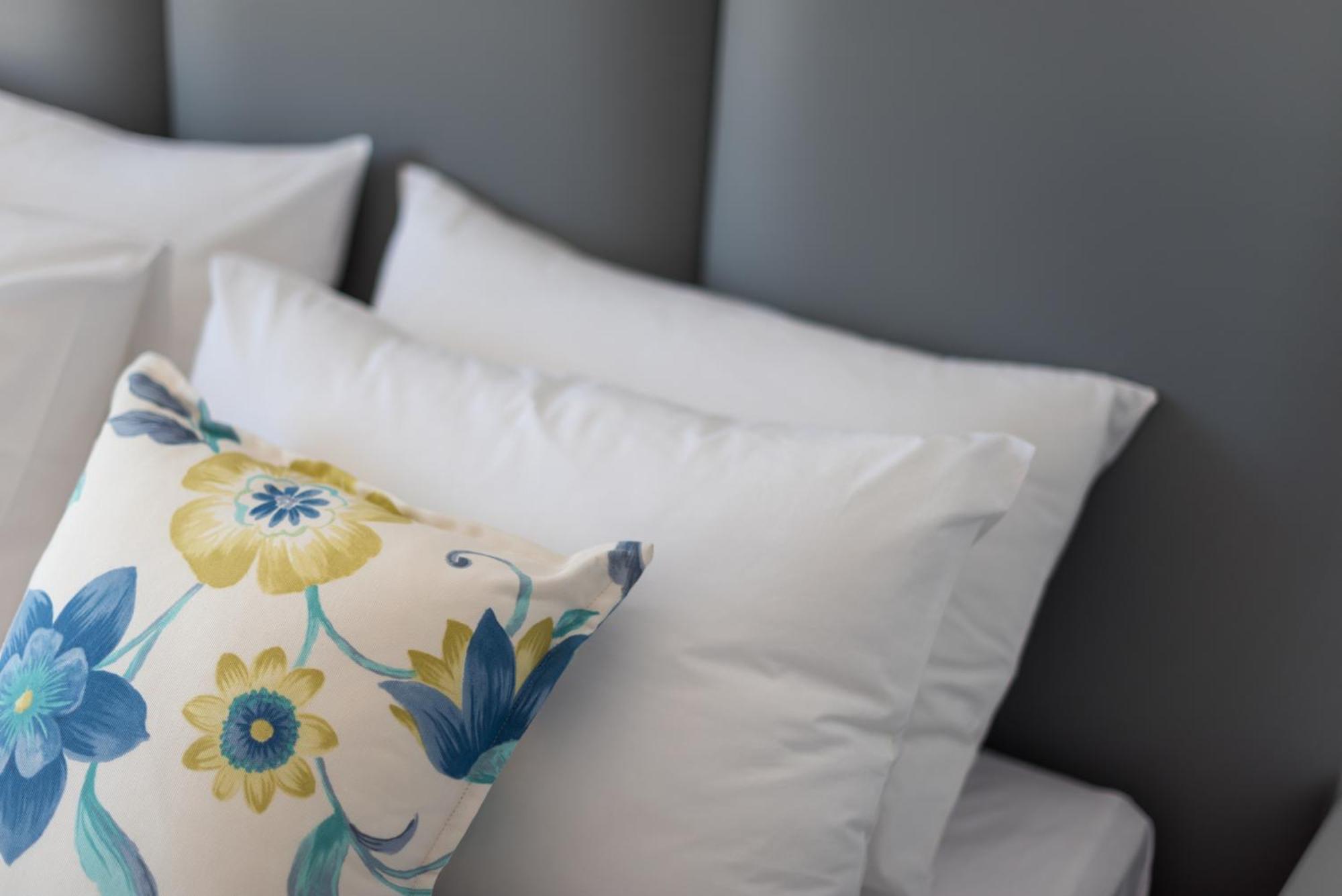 Mar N Mar Crown Hotel-Suites Kamári Стая снимка